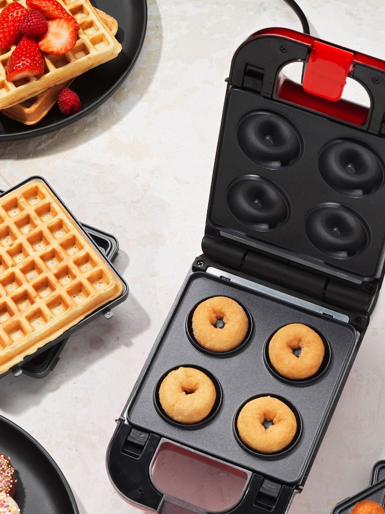 Giles & Posner 3 in 1 Mini Treat Maker - Image 1 of 4