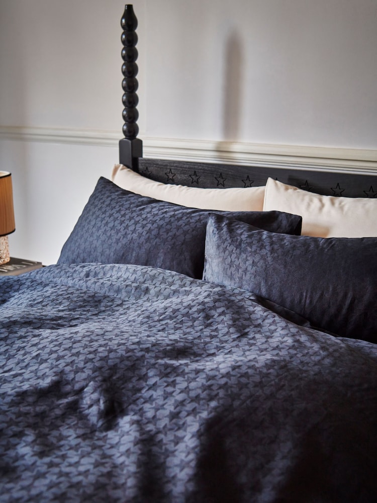 Rockett St George Black Studio Star 250 Thread Count Duvet Cover and Pillowcase Set - Image 2 of 5