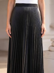 Roman Black Faux Leather Pleated Skirt - Image 4 of 4