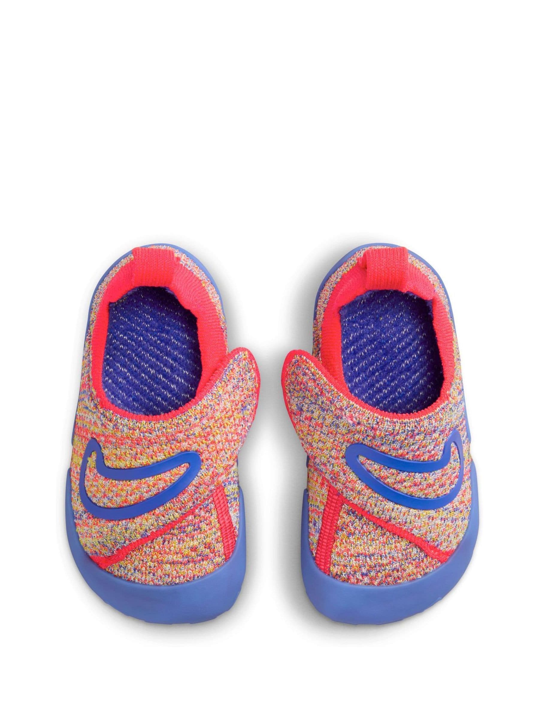 Baby soft bottom nikes clearance