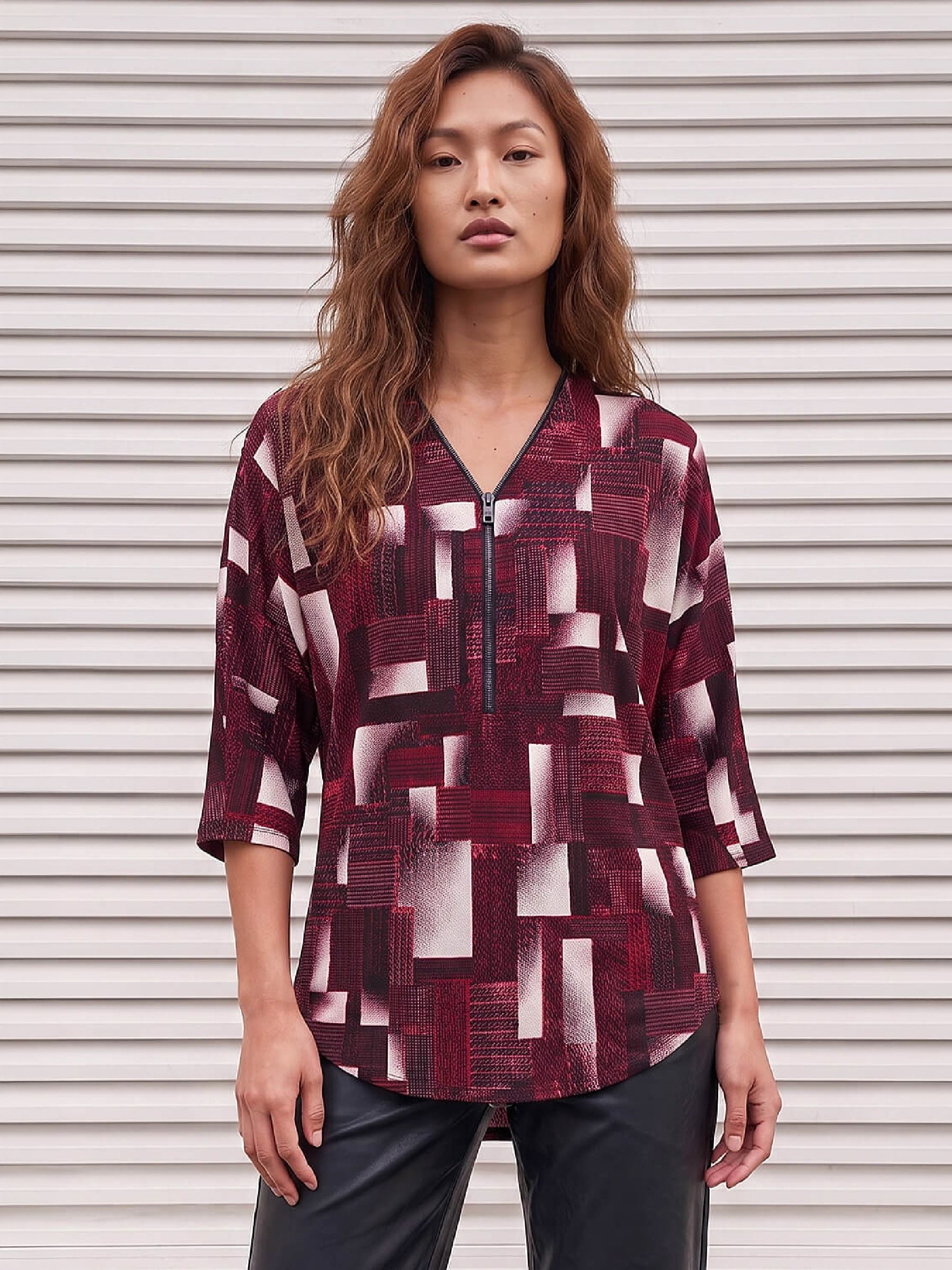 Roman Women's Red Geometric Puff Print Zip Top Size 20 - Image 2
