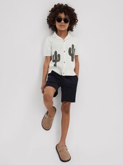 Reiss Ecru/Green Takla 9-13 yrs Knitted Cactus Cuban Collar Shirt - Image 3 of 4