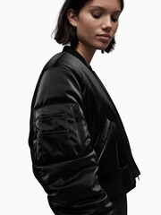 AllSaints Callie Glänzende Bomberjacke - Bild 6 von 7