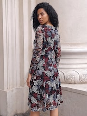 Roman Red Leaf Lace Stretch Dress - Image 3 of 4