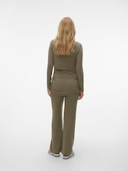 Mamalicious Green Maternity Cargo T-Shirt - Image 2 of 6