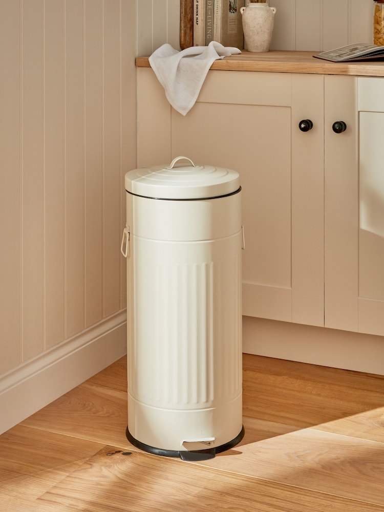 Cream 30L Vintage Ribbed Soft Close Bin - Image 2 of 4 Cream 30L Vintage Ribbed Soft Close Bin - Image 2 of 4