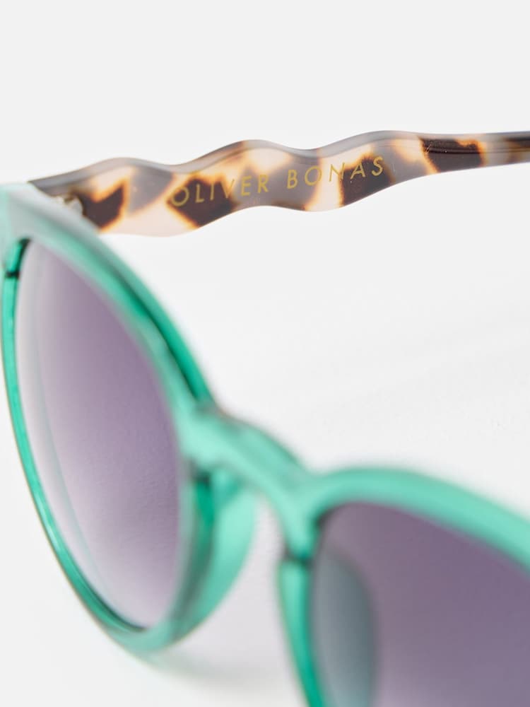 Oliver Bonas Green Tort Wavy Arm Preppy Sunglasses - Image 6 of 6