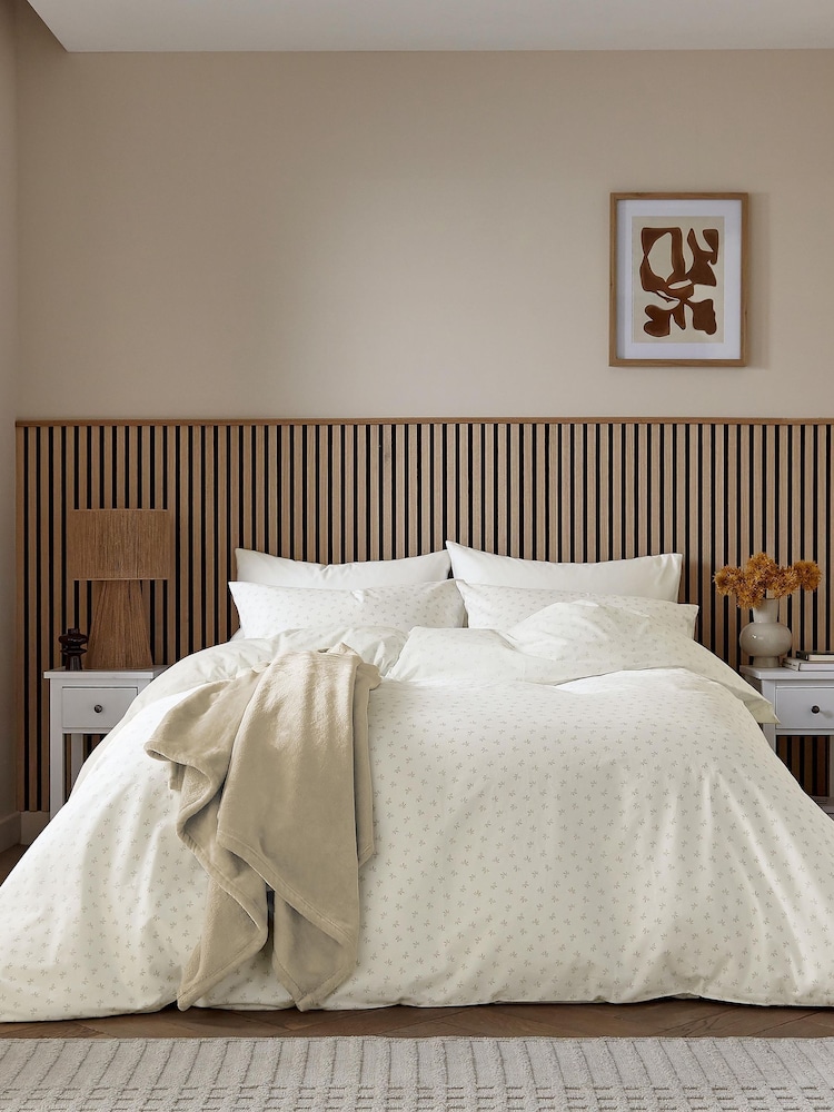 Helena Springfield Linen Leaf Sprig Cotton Rich Cover Set - Image 1 of 6 Helena Springfield Linen Leaf Sprig Cotton Rich Cover Set - Image 1 of 6