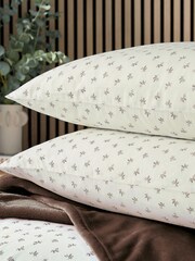 Helena Springfield Chocolate Snug Fleece Throw - Image 4 of 5