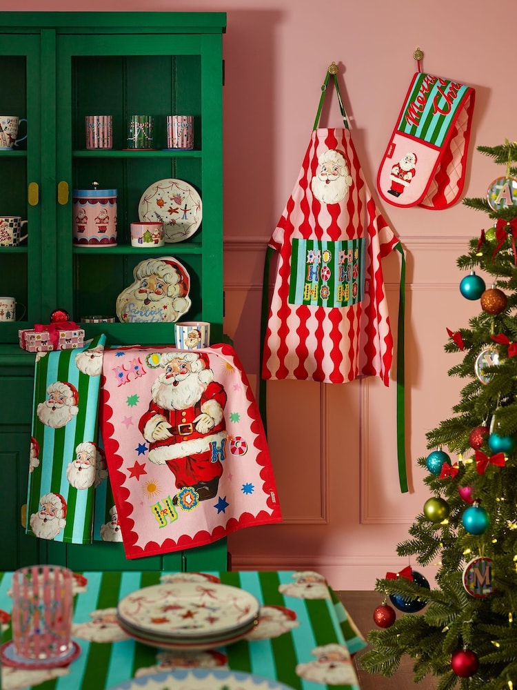 Eleanor Bowmer Red Christmas Santa Cotton Kitchen Double Oven Glove - Image 2 of 2 Eleanor Bowmer Red Christmas Santa Cotton Kitchen Double Oven Glove - Image 2 of 2