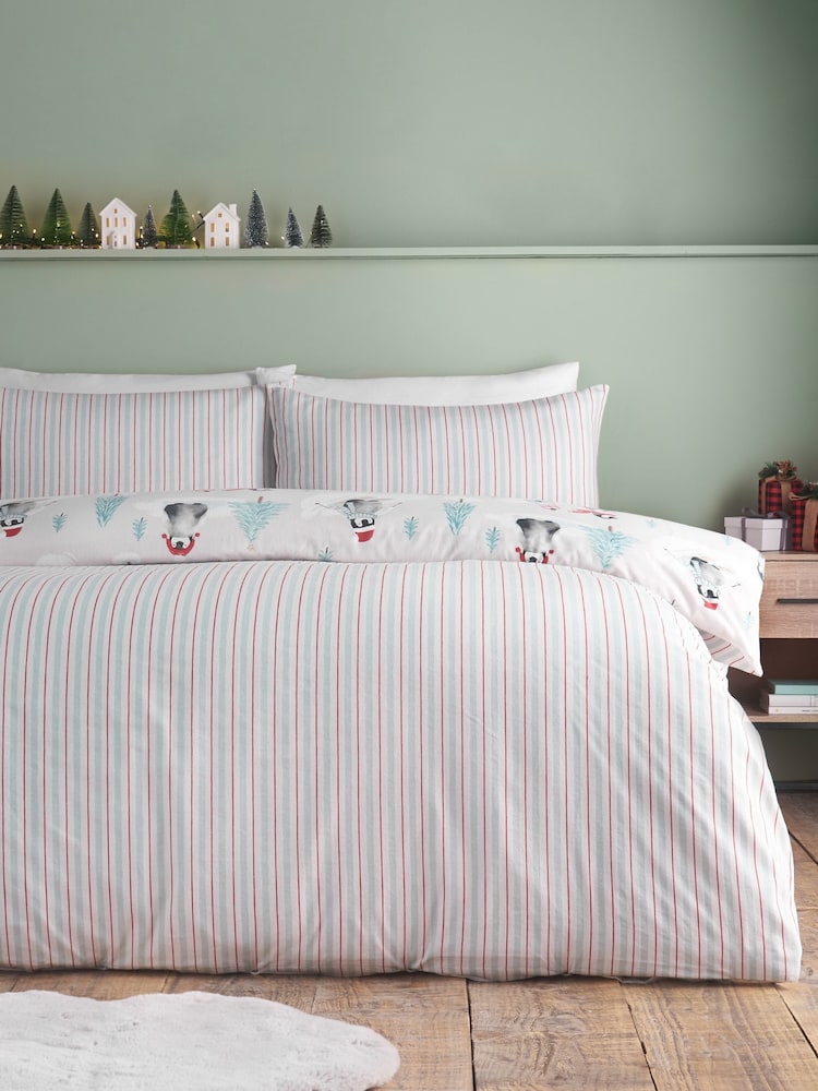 Catherine Lansfield Green Christmas Penguins Brushed Cotton Duvet Cover and Pillowcase Set - Image 2 of 4