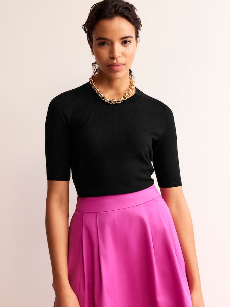 Boden Black Catriona 100% Cotton Crew T-Shirt - Image 1 of 6 Boden Black Catriona 100% Cotton Crew T-Shirt - Image 1 of 6