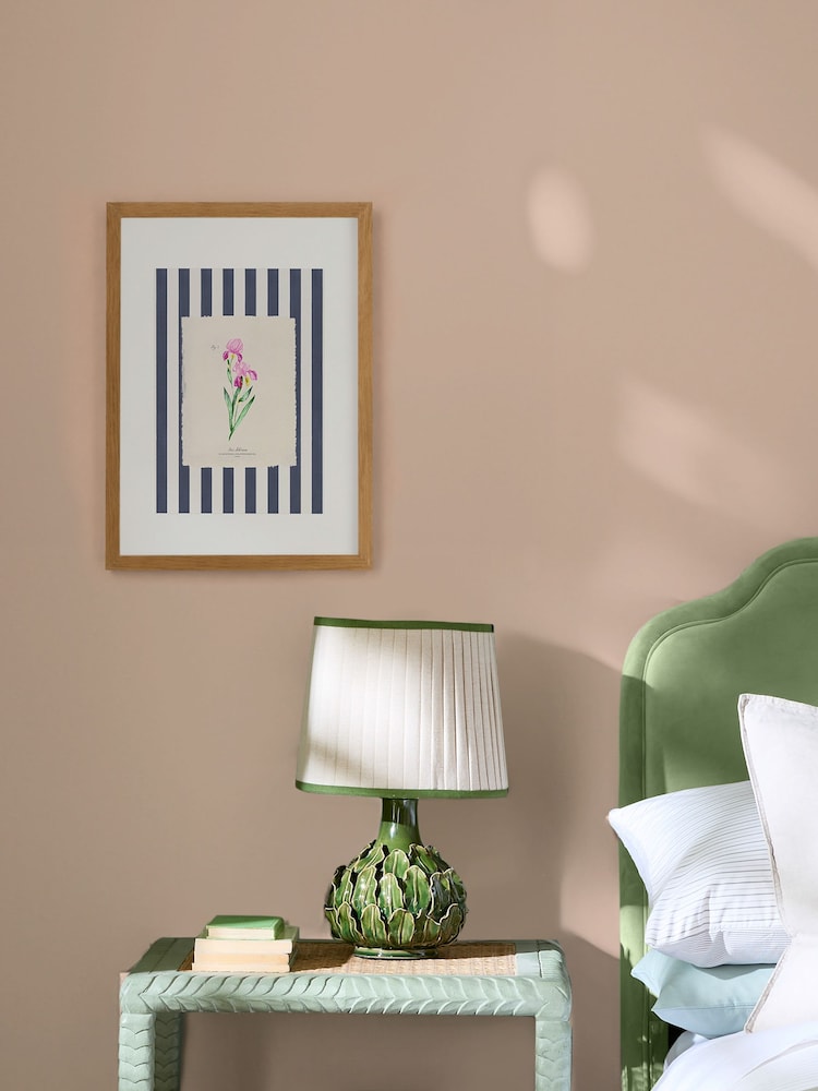 Joules Iris i blomst-Print veggkunst - Bilde 2 av 2