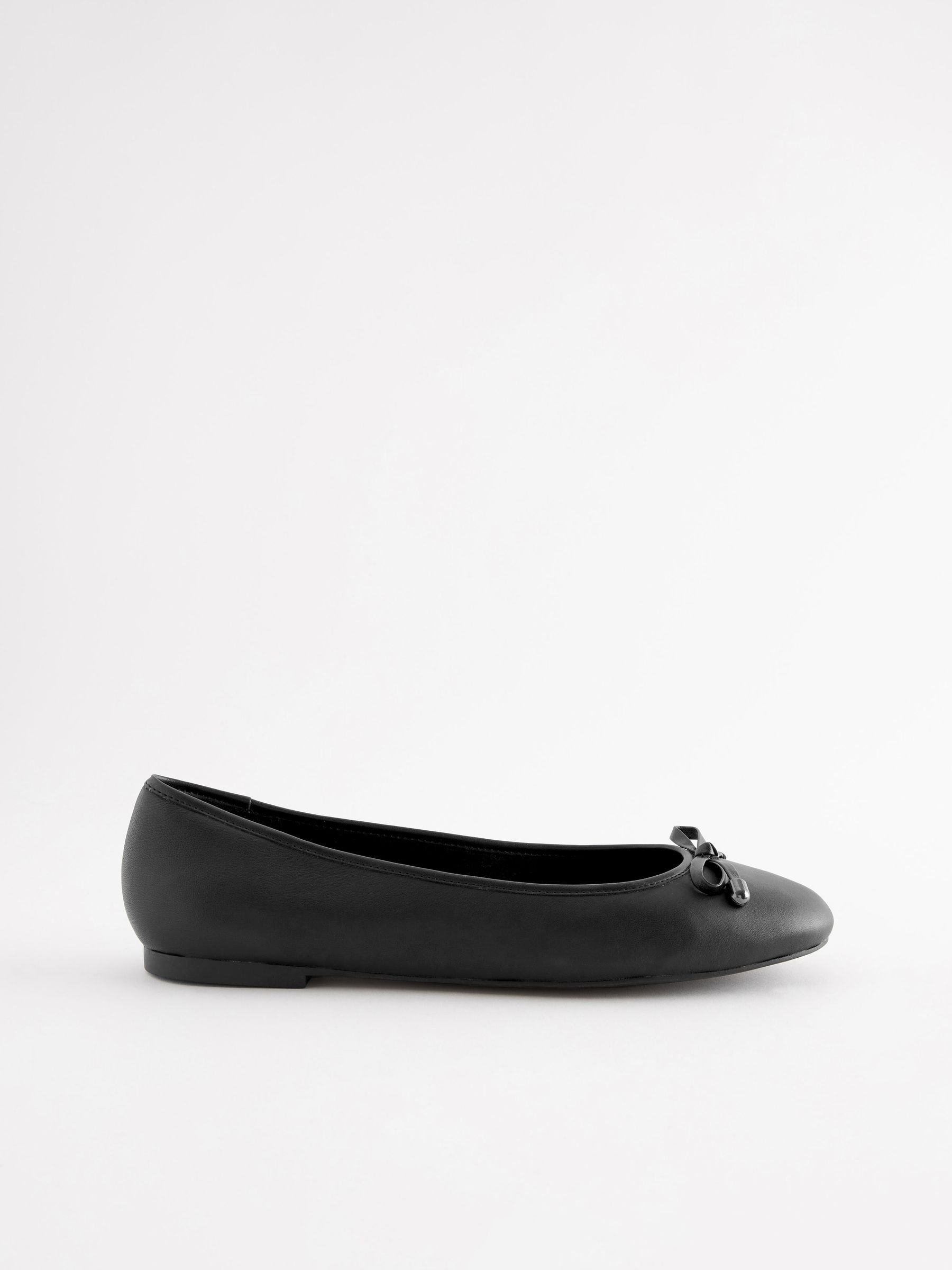 Round toe ballerina flats sale