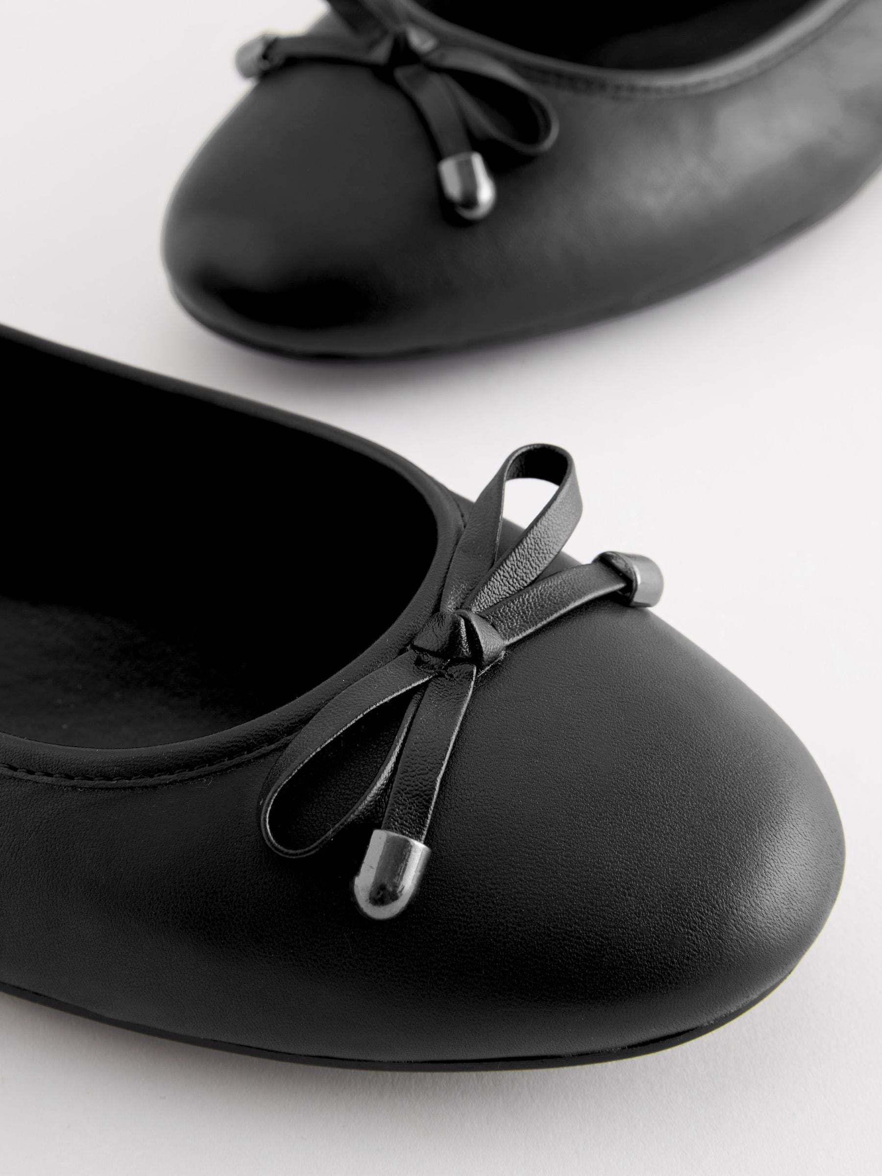 Black Forever Comfort Round Toe Leather Ballerina Shoes