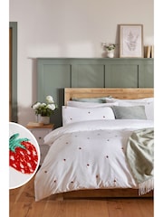 White With Strawberries Embroidered Duvet Cover and Pillowcase Set - Image 3 of 7
