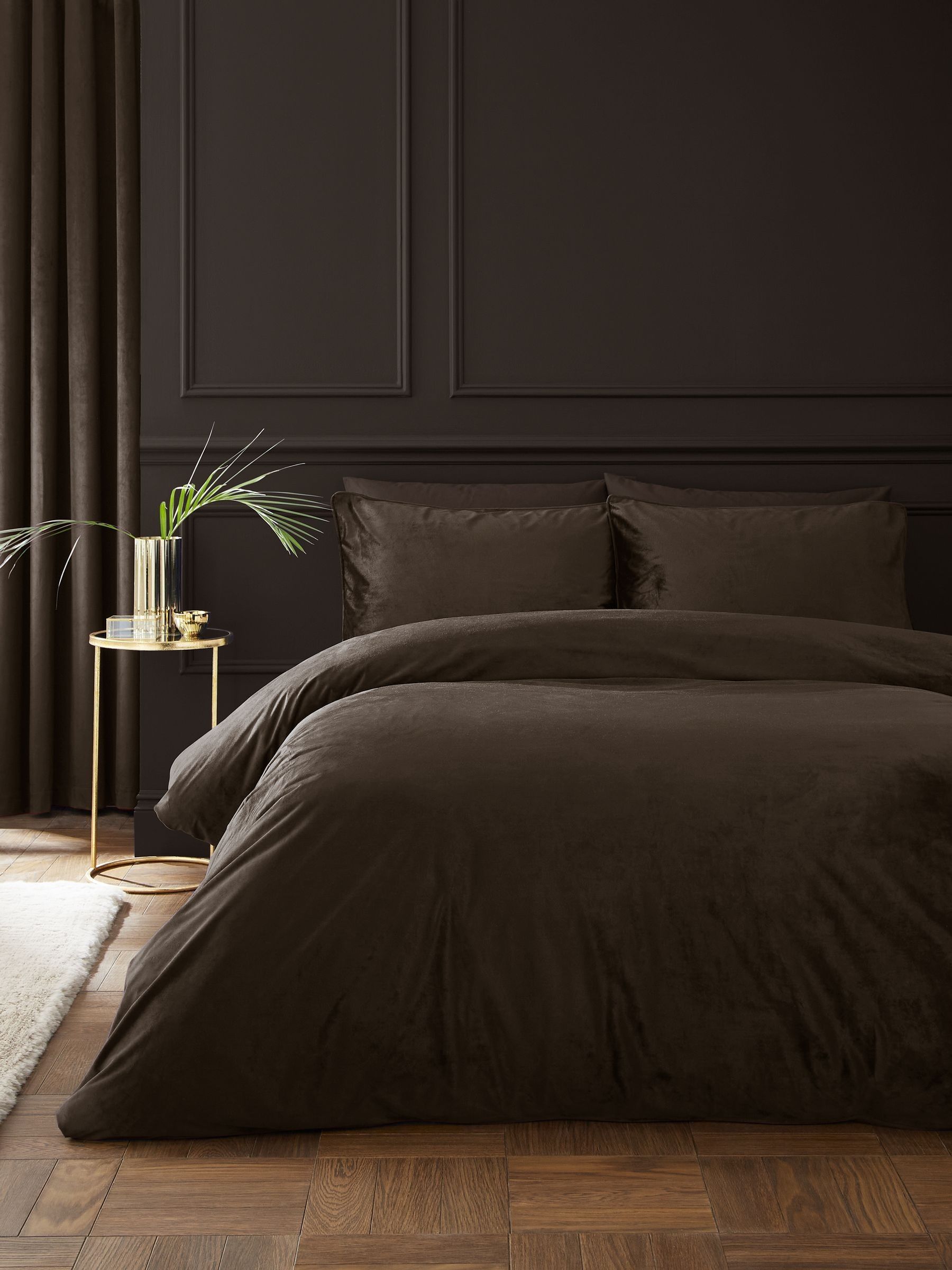 Catherine Lansfield Chocolate Kingsley Matt Velvet Duvet Cover Set - Image 7