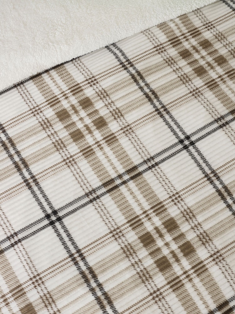 Catherine Lansfield Natural Cosy Ribbed Check Sherpa Duvet Cover and Pillowcase Set - Image 4 of 4 Catherine Lansfield Natural Cosy Ribbed Check Sherpa Duvet Cover and Pillowcase Set - Image 4 of 4