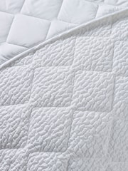 Catherine Lansfield White Crinkle Seersucker Texture Bedspread - Image 2 of 3
