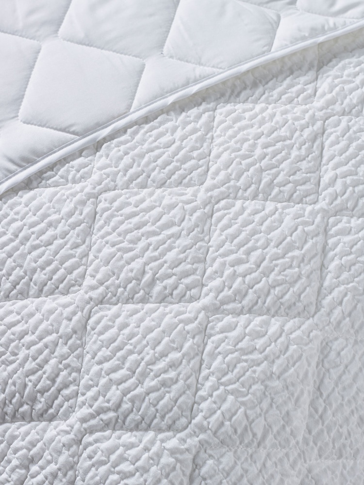Catherine Lansfield White Crinkle Seersucker Texture Bedspread - Image 2 of 3 Catherine Lansfield White Crinkle Seersucker Texture Bedspread - Image 2 of 3