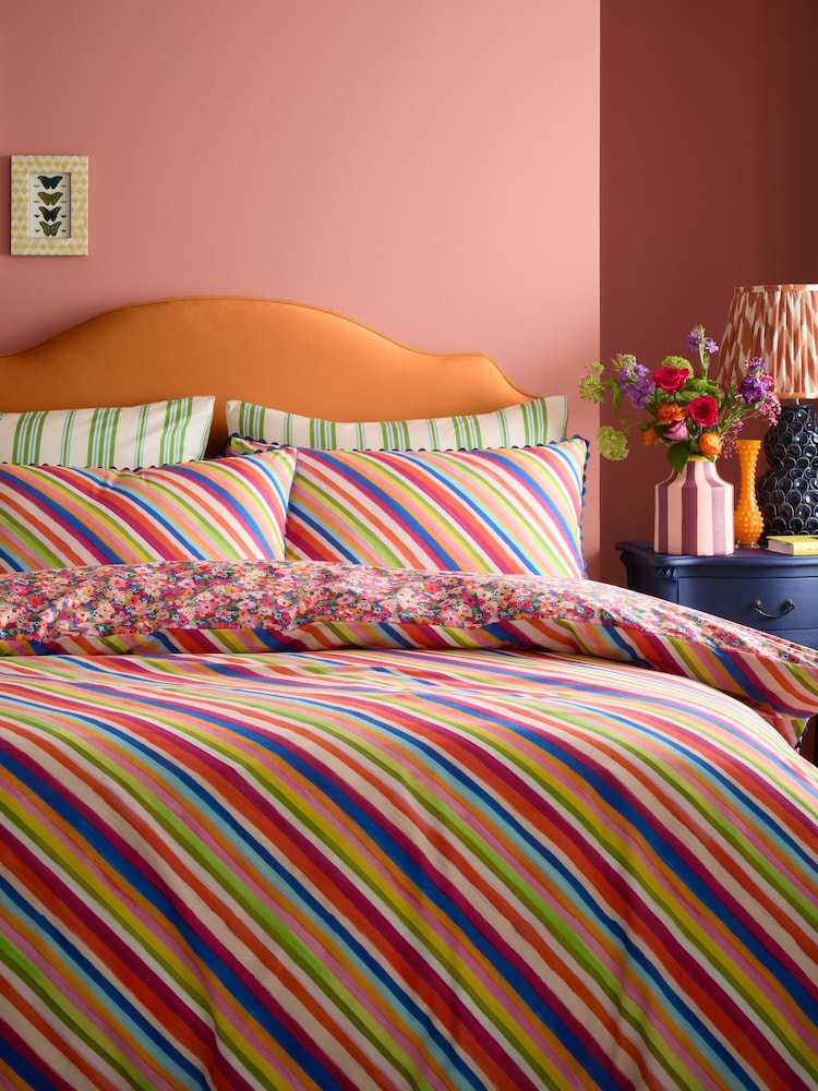 Sophie Robinson Pink Darling Ditsy Cotton Reversible Duvet Cover and Pillowcase Set - Image 2 of 5 Sophie Robinson Pink Darling Ditsy Cotton Reversible Duvet Cover and Pillowcase Set - Image 2 of 5