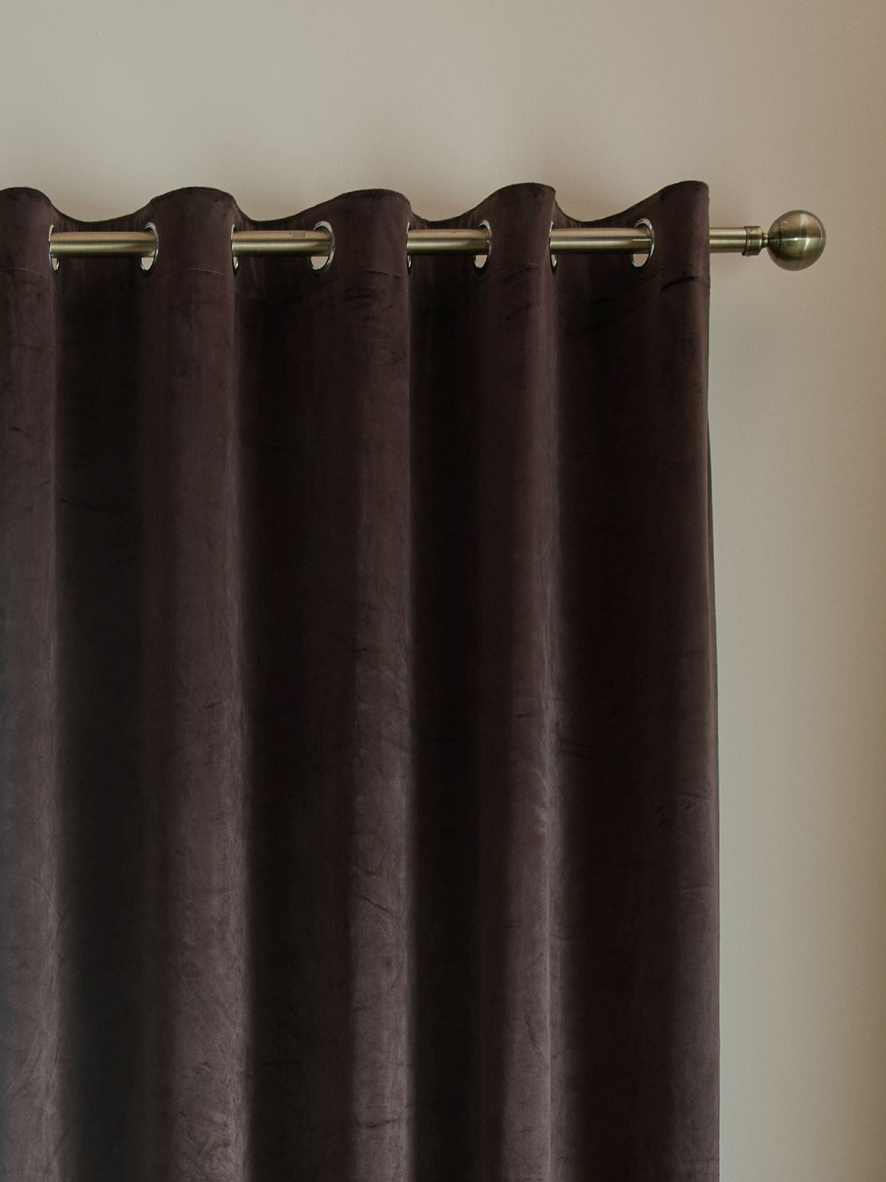 Catherine Lansfield Unisex Chocolate 'Super Thermal Blackout Matt Velour' Eyelet Curtains In | : 229 Cm Width X 229 Cm Drop - Image 6