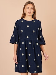 כחול  - Yumi Cosmic Embroidered Cord Tunic Dress - תמונה 1 מתוך 4