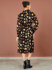 Yumi Black Cosmic Midi Shirt Dress - Image 5 of 5
