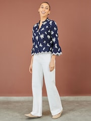 Tumši zils - Yumi Cotton Fluted Sleeve Broderie Shirt - Attēls 2 no 5