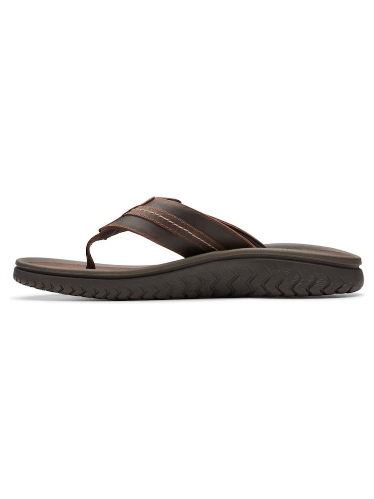 Clarks Brown Beeswax Leather Wesley Sandals - Image 2 of 7