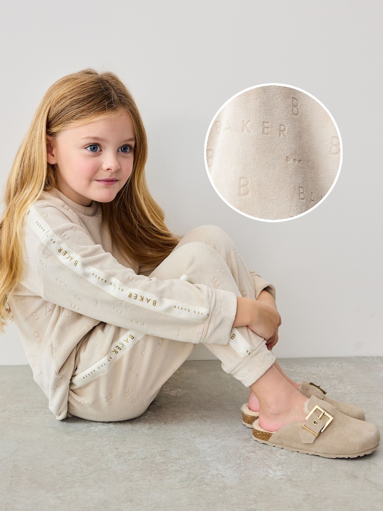 Baker by Ted Baker Stone Embossed Branded Pyjama Set - Bild 1 von 7 Baker by Ted Baker Stone Embossed Branded Pyjama Set - Bild 1 von 7