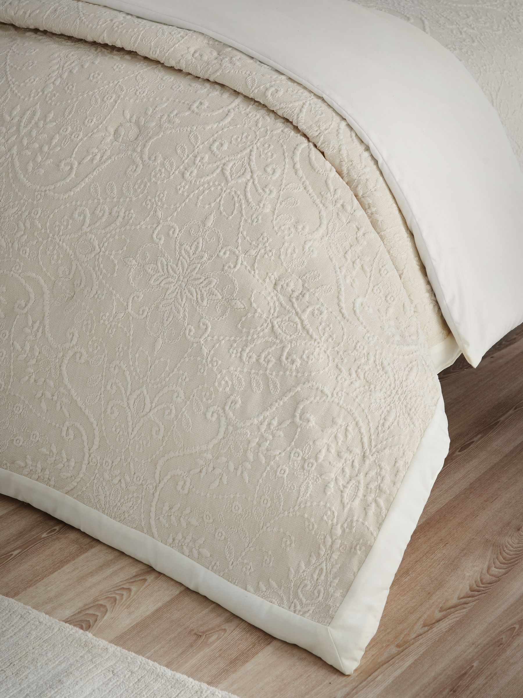 Catherine Lansfield Unisex Cream 'Amelia Jacquard' Bedspread In - Image 6