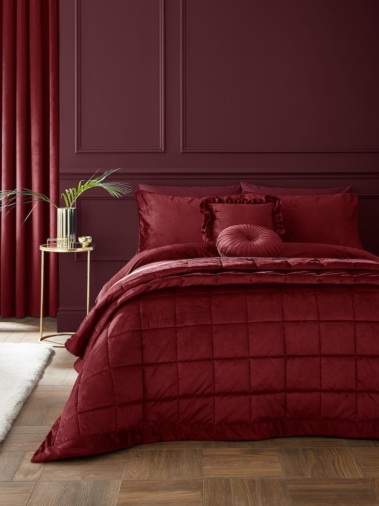 Catherine Lansfield Burgundy Kingsley Matt Velvet Quilted Bedspread - Image 1 of 3