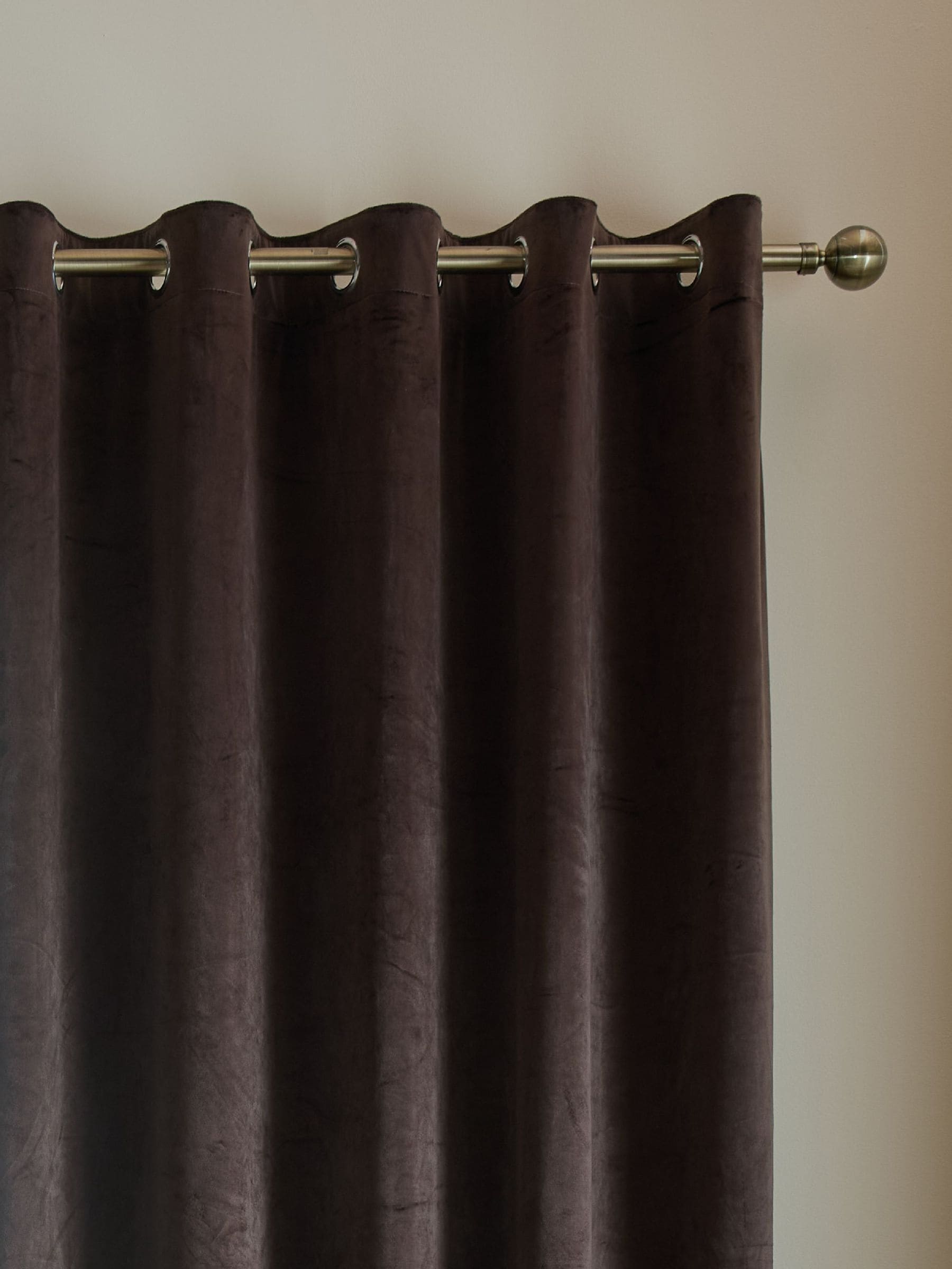 Catherine Lansfield Super Thermal Blackout Matt Eyelet Door Panel - Chocolate - 168x213cm - Image 5
