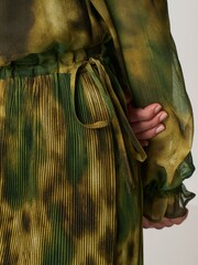 Green Long Sleeve Chiffon Maxi Dress - Image 5 of 7