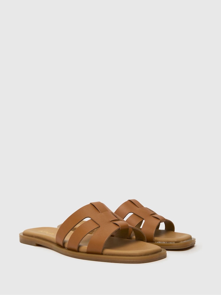 Schuh Tierney Leather Sliders - Image 2 of 4