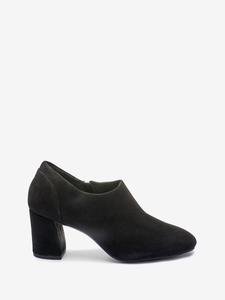 črna Suede - Čevlji z zaprto peto Forever Comfort® z motionflex - Slika 2 iz 6