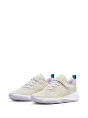 Nike Neutral Junior Omni Multi Court Trainers - Image 5 of 10
