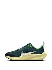 Nike Green Air Zoom Pegasus 40 Youth Running Trainers - Image 4 of 10