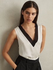 Reiss Ivory/Black Pippa Silk Front Colourblock Vest - Image 4 of 6