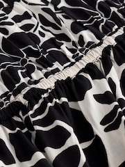 Black/White Tie Front Short Sleeve Maxi Dress - Image 7 of 7