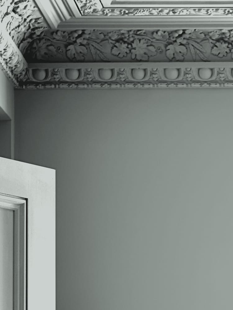 Laura Ashley Grey Green Matt Emulsion 5LT Paint - Image 2 of 4