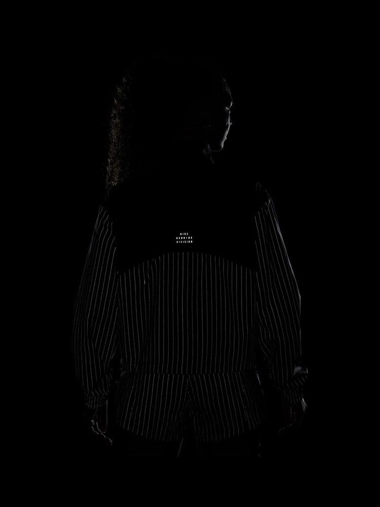 Nike Running Division Reflektierende Jacke - Bild 11 von 11