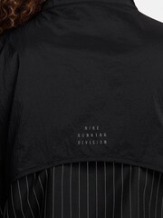 Nike Running Division Reflektierende Jacke - Bild 8 von 11