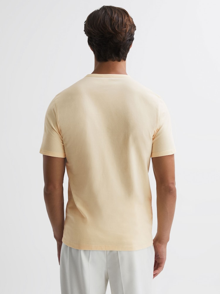 Reiss Lemon Melrose Garment Dye Crew Neck T-Shirt - Image 5 of 5