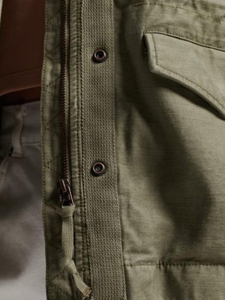 Grün - Superdry Vintage M65 Jacke - Bild 7 von 7 Grün - Superdry Vintage M65 Jacke - Bild 7 von 7
