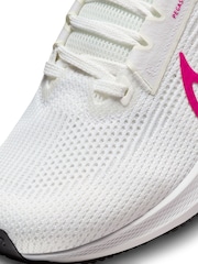Blanc/Rose - Nike Air Zoom Pegasus 40 Baskets de running sur route - Image 9 of 10