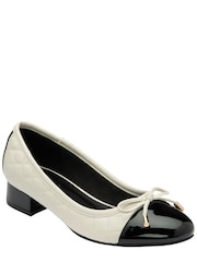 Nude - Zapatos de salón de tacón bajo de Lotus - Imagen 1 de 4