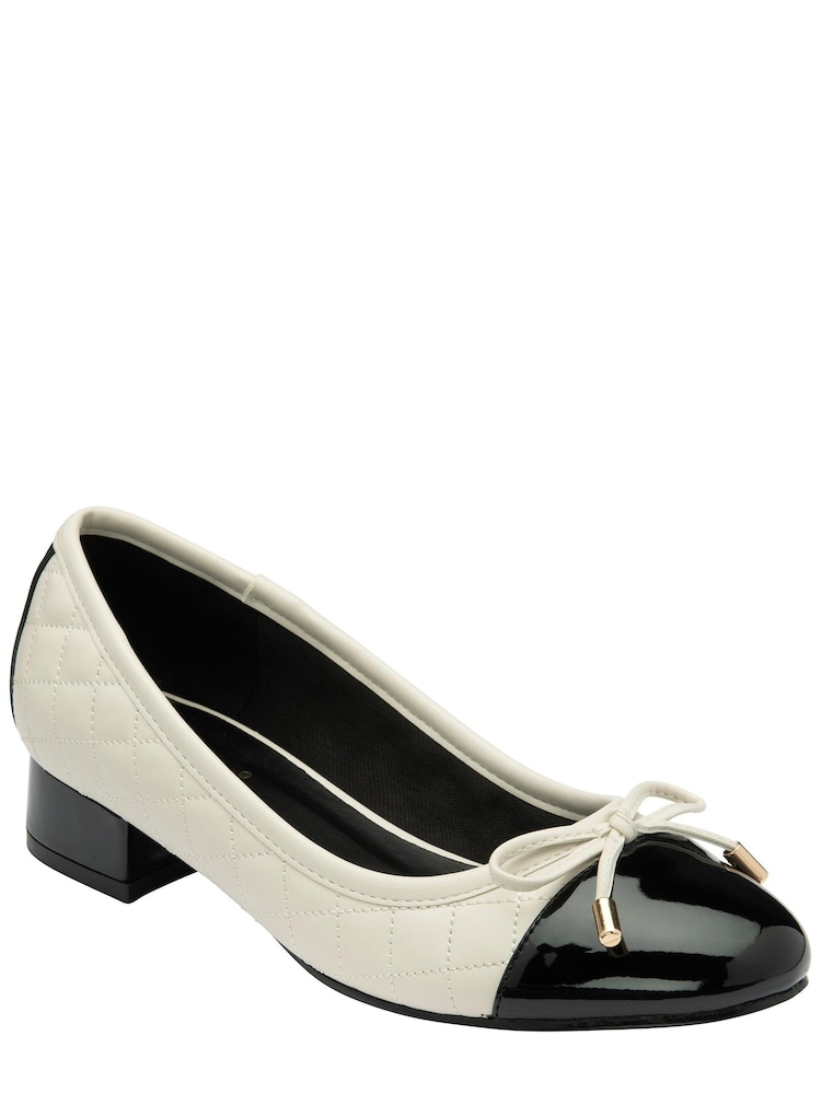 Nude - Zapatos de salón de tacón bajo de Lotus - Imagen 1 de 4