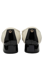 Nude - Zapatos de salón de tacón bajo de Lotus - Imagen 3 de 4
